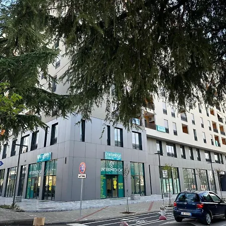 Penthouse Zirkon Apartament *
